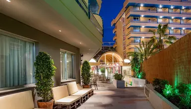 4R Playa Park