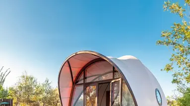 91 Athens Riviera, The Resort