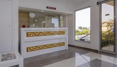 A Hotel Side