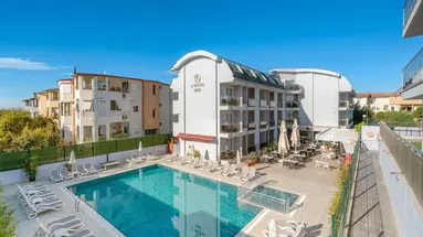 A Hotel Side