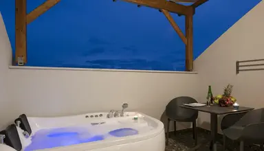 A Suite Side