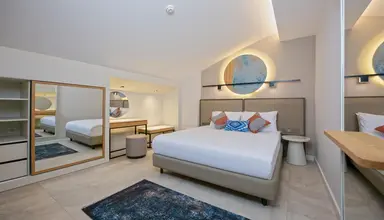A Suite Side