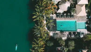Aana Resort & Spa