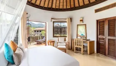 Aana Resort & Spa