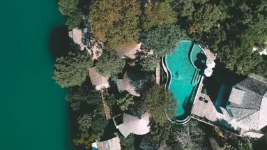 Aana Resort & Spa