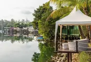 Aana Resort & Spa