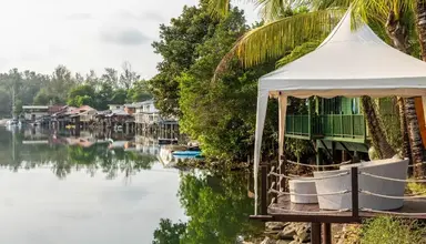 Aana Resort & Spa