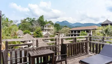 Aana Resort & Spa
