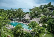 Aana Resort & Spa