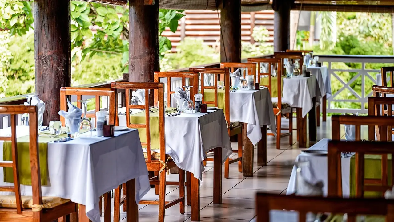 Acajou Beach Resort