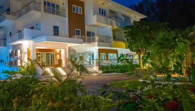 Acajou Beach Resort