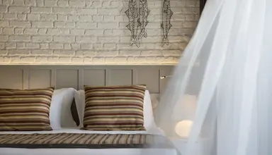 Acanthus & Cennet Barut Collection