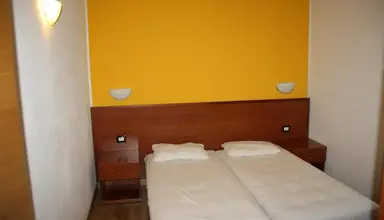 Acero Rosso