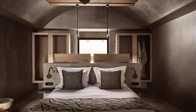 Acro Suites