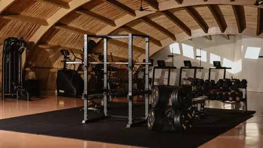 Acro Suites