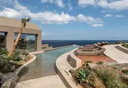 Acro Suites
