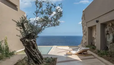 Acro Suites