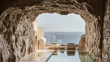Acro Suites