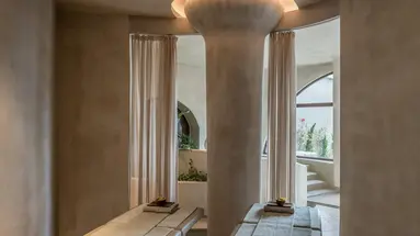 Acro Suites