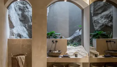 Acro Suites