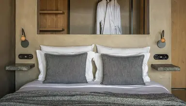 Acro Suites