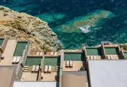 Acro Suites