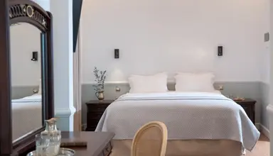 Acropolis Ami Boutique