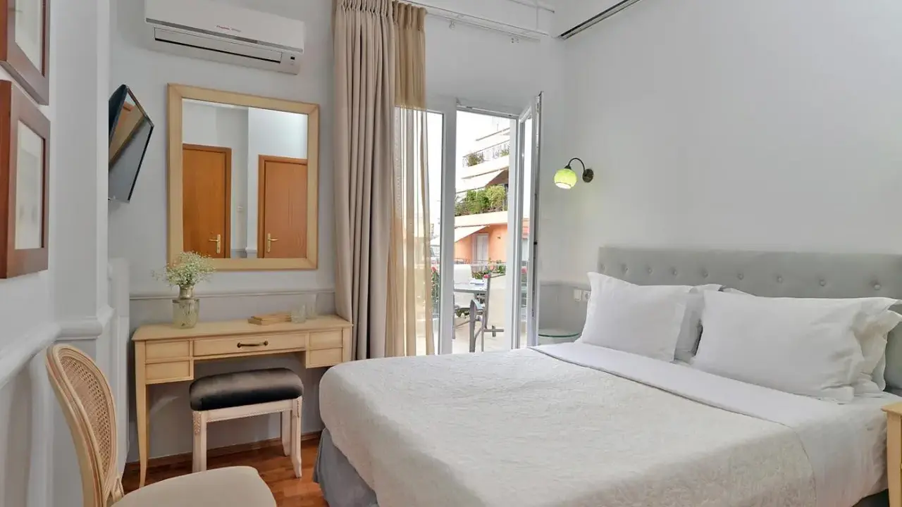 Acropolis Ami Boutique