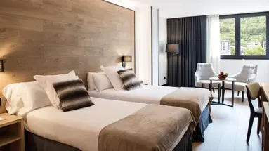 Acta Arthotel Q