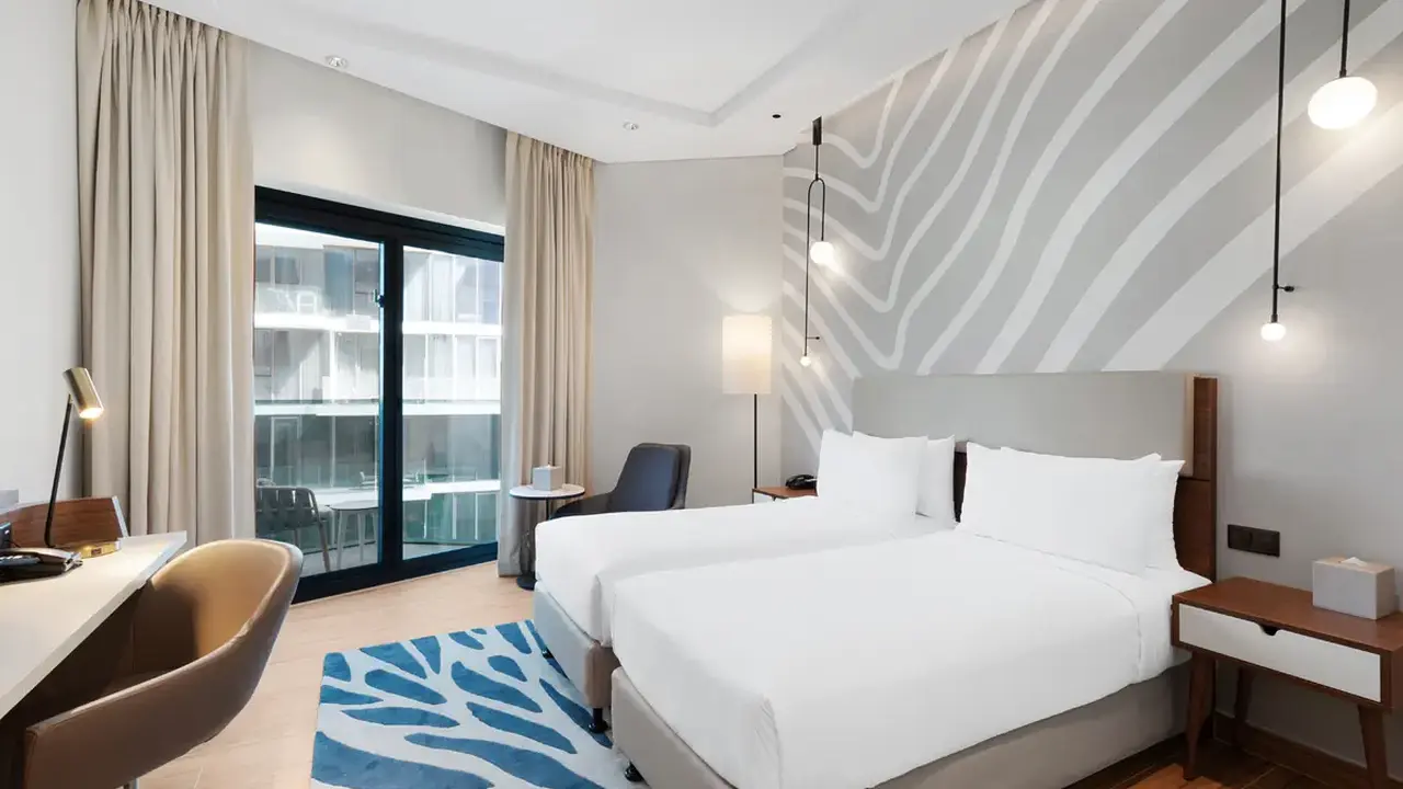 Adagio Premium The Palm