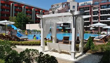 Admiral Plaza