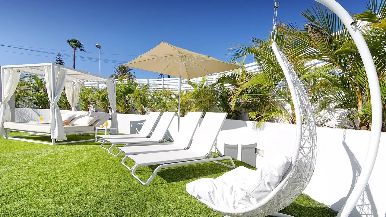 Adonis Bungalows