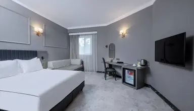 Adora Hotel & Resort 