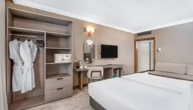 Adora Hotel & Resort 