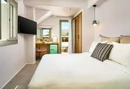 Adorno Beach Hotel & Suites