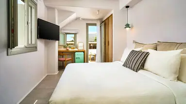 Adorno Beach Hotel & Suites