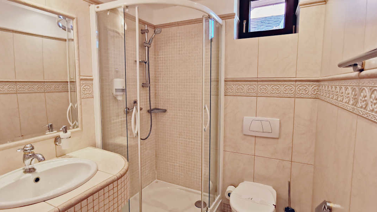 Adriano SPA