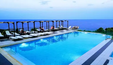 Aeolis Thassos Palace