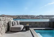 Aeonic Suites & Spa