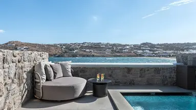 Aeonic Suites & Spa