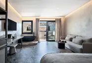 Aeonic Suites & Spa