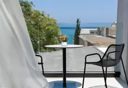 Agkyra Boutique