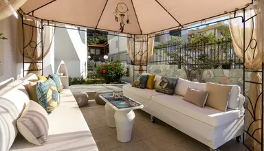Aglaia Apartments