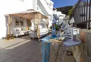 Aglaia Apartments