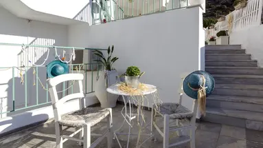 Aglaia Apartments