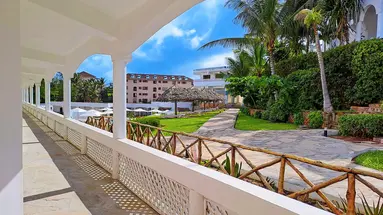 AHG Lion Beach Resort & Spa