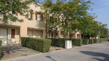 Ai Ginepri