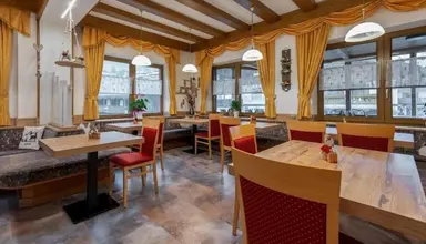 Aida (Pozza Di Fassa)