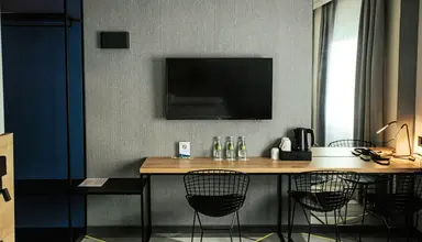 Air Hotel