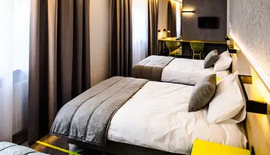 Air Hotel